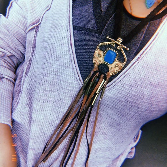 Beautiful Necklace - Picture 2 of 3